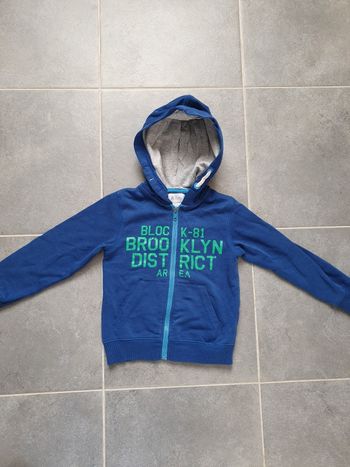 Sweat capuche 4 ans