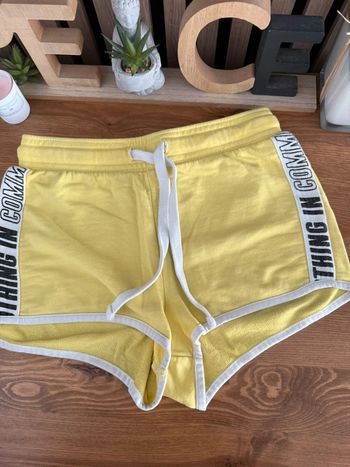 Short jaune clair Jennyfer