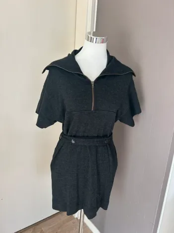 Stella McCartney robe pull gris foncé en laine vierge