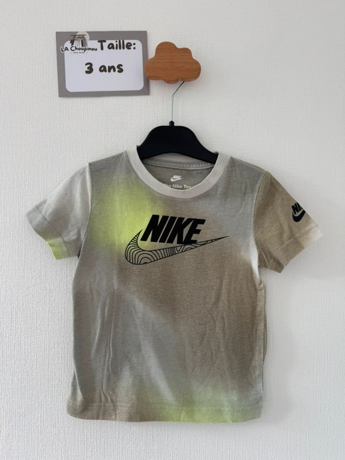 Tee shirt Nike - taille 3 ans 🌼