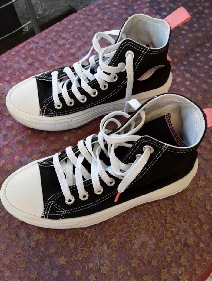 Baskets Converse All Star Chuck Taylor coloris noir taille 36 en très bon état. - photo numéro 3