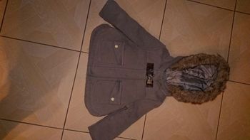 Manteau hiver gris à capuche