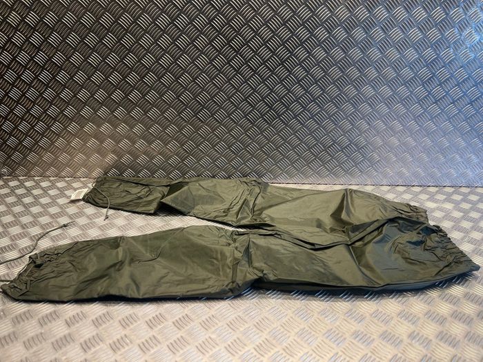 pantalon de pluie armee francaise couleur vert kaki neuf taille pt et gt - photo numéro 2