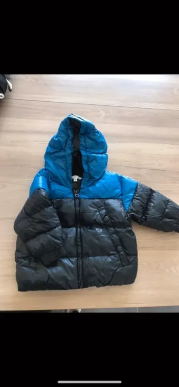 Doudoune avec doublure Little Marc Jacobs taille 9 mois