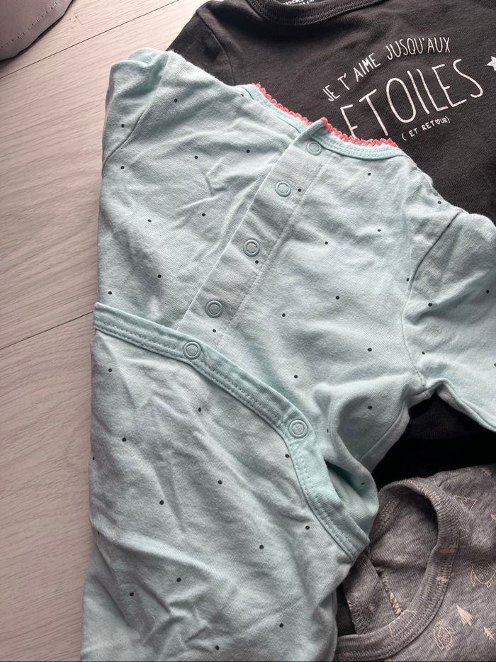 Lot 3 pyjamas 12mois - photo numéro 8