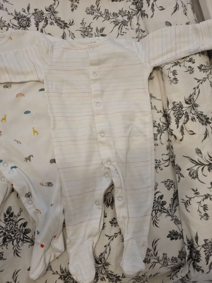 Lot 3 pyjamas