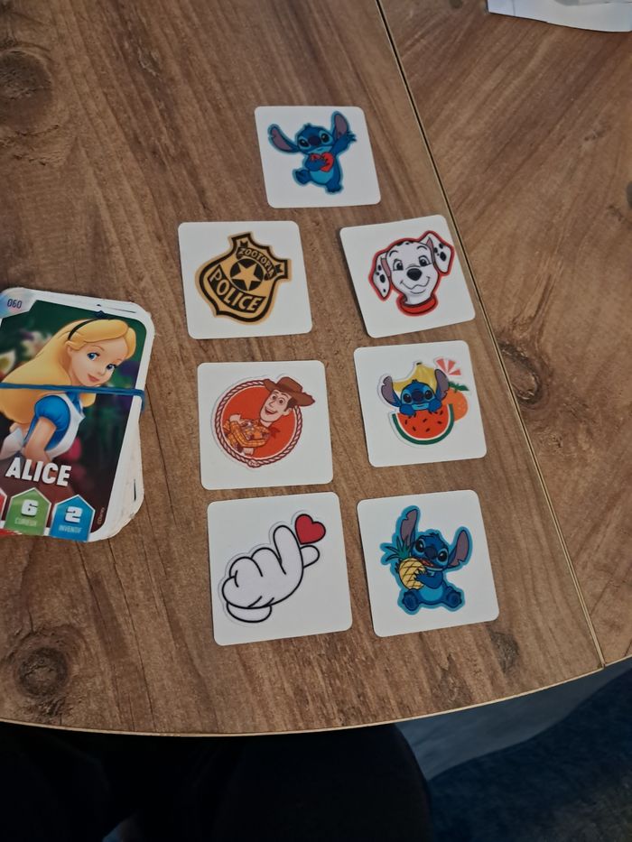 Lot de 7 fixeez Disney avec 40 carte