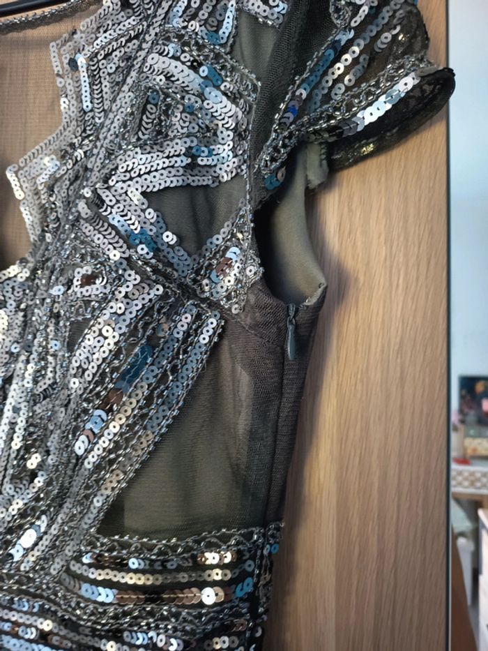 Robe habillé grise argentée en sequins / paillettes - Taille S 36 - photo numéro 11