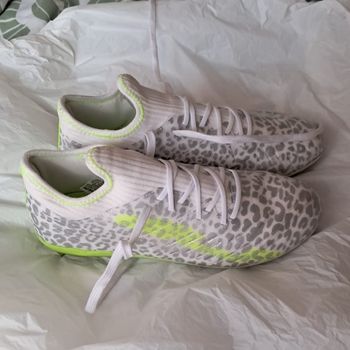 Crampons Kipsta CLR.Elite Jaguar Boost FG Blanches/Jaunes Taille 36