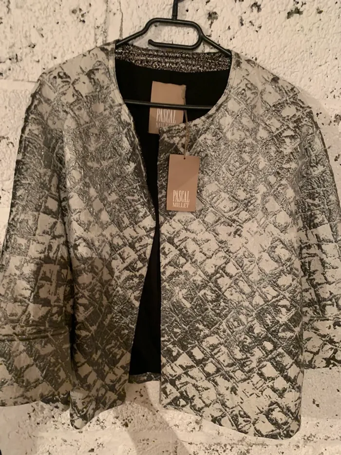 veste courte à paillettes