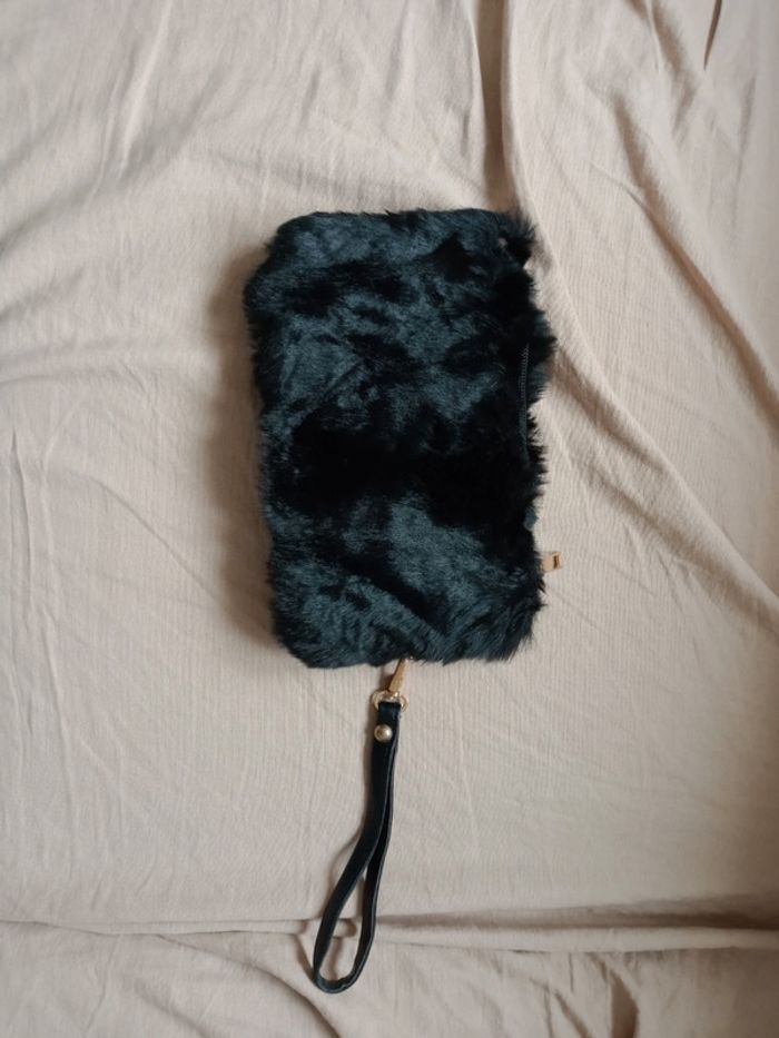 Pochette fourrure