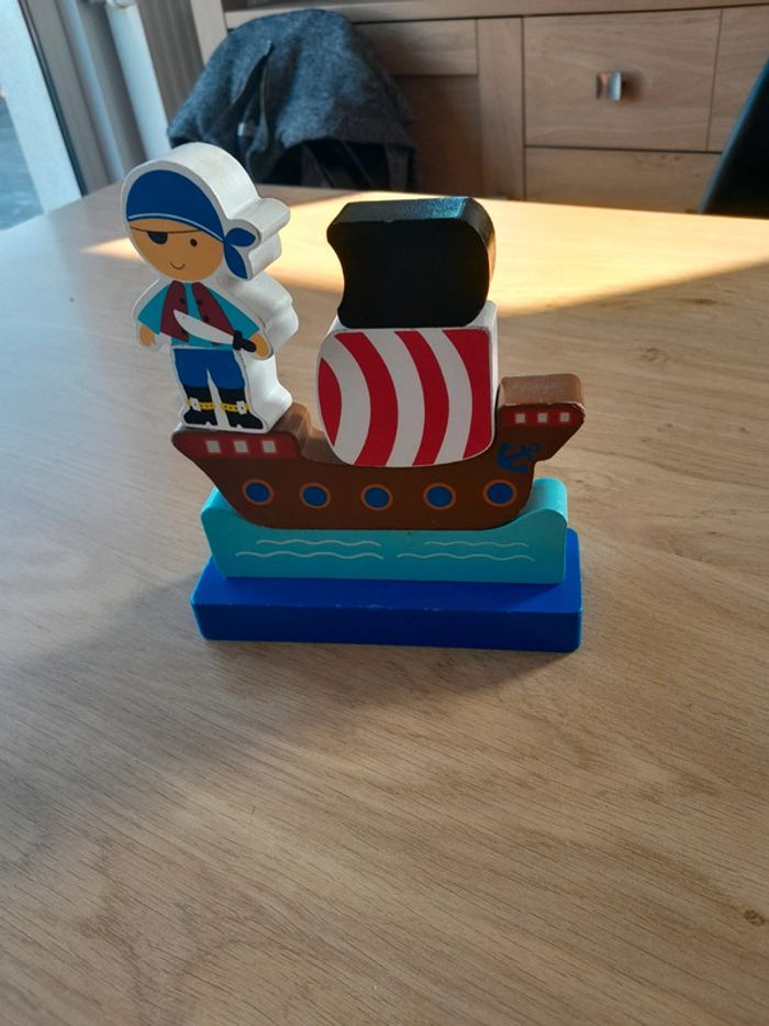 Puzzle en bois horizontal pirate 7 pièces