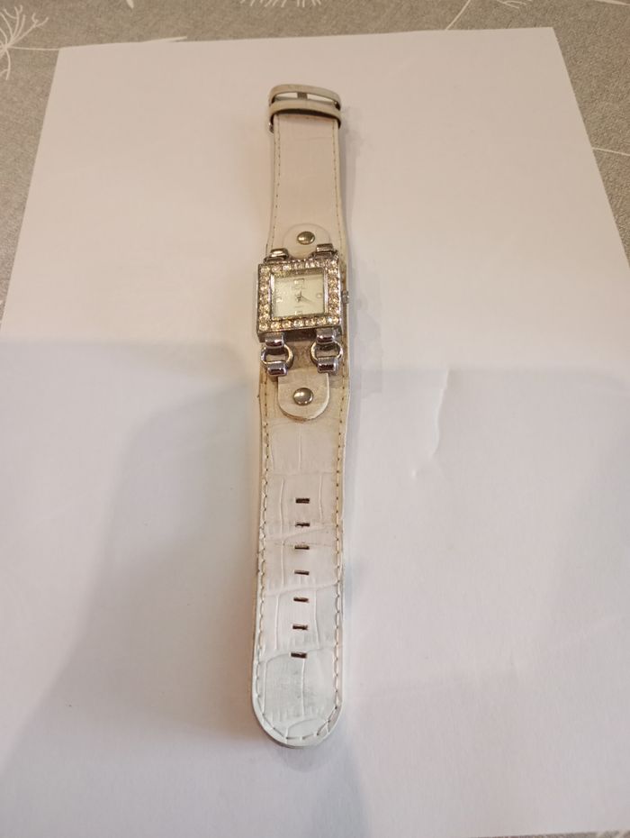 Montre blanche strass Celsior