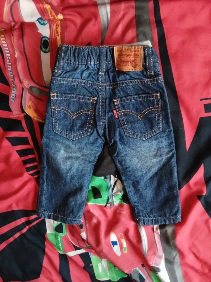 Jean Levi's taille 3 mois - photo numéro 2