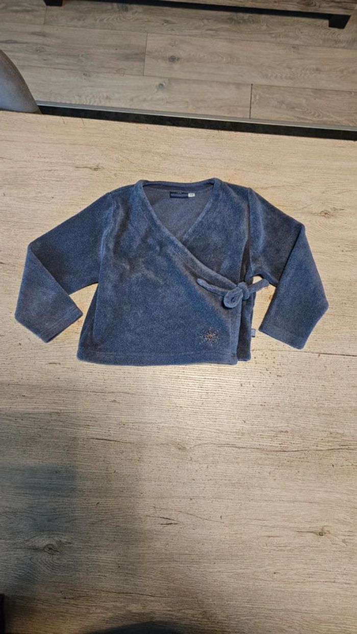 Gilet à manches longues cache coeur gris tirant sur le bleu, style épongz, I'Kids, 5 ans - photo numéro 2
