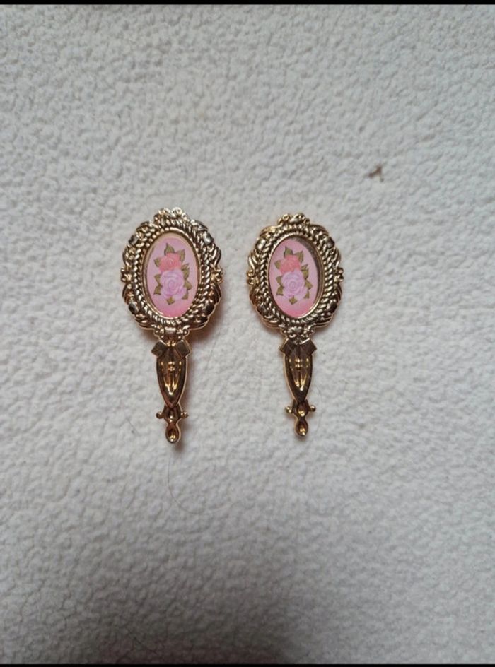 Lot de 3 accessoires coffre, miroir et brosse idéal pour poupée barbie - photo numéro 3