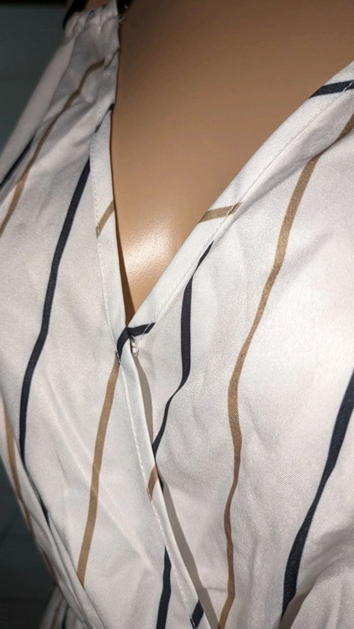 Robe midi à col surplis sans manche taille S/38 jamais porté - photo numéro 5