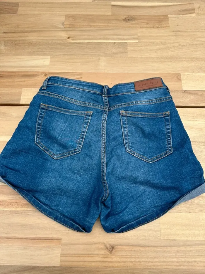 Short en jean bleu - photo numéro 3