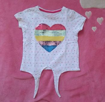 T-shirt Primark taille 4 ans en très bon état