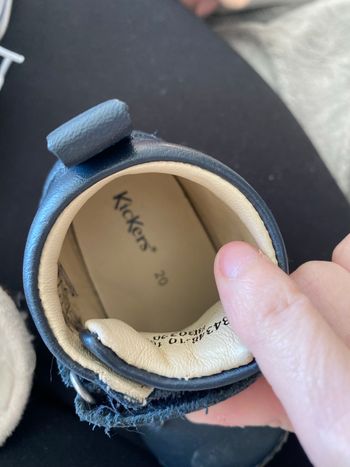 Chaussures bébé kickers