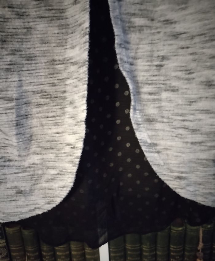 Très beau pull "Minnie" fabriqué en Italie porté une fois - photo numéro 10