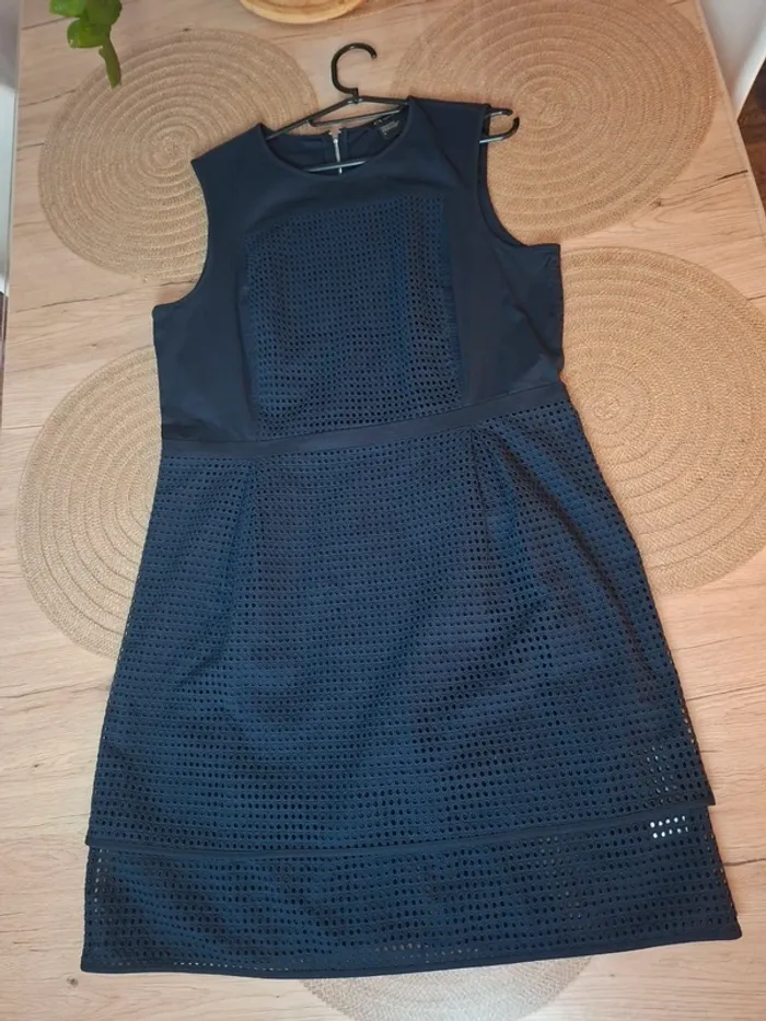 Robe Armani Exchange A|X bleu marine chic ajourée T.40/42 - photo numéro 11