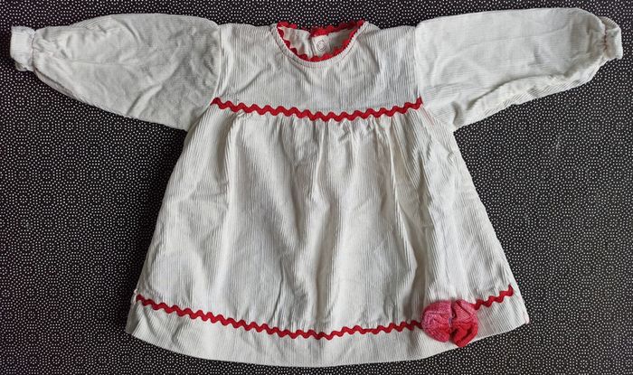 Robe bébé, taille 6 mois , en excellent état