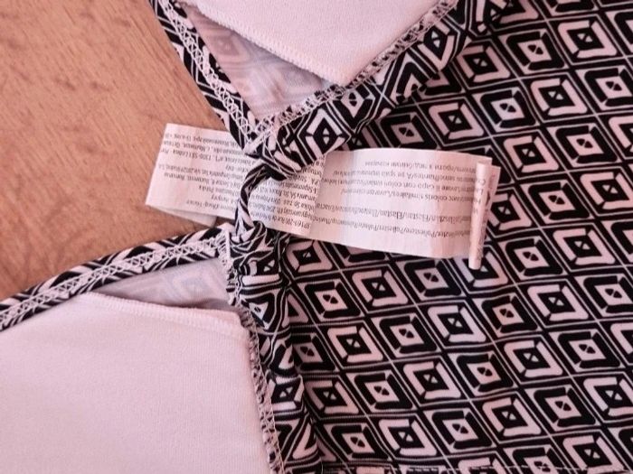 Maillot de bain 2 pièces a motif 44 - photo numéro 4