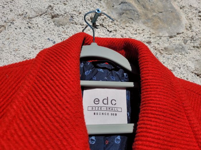 Superbe manteau caban rouge Esprit 40% laine, taille S - photo numéro 2