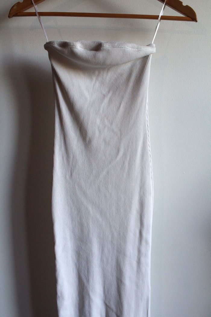 Longue robe bustier blanche/écru Bershka - photo numéro 3