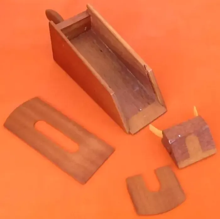 Sabot de croupier distributeur pour cartes à jouer - photo numéro 9