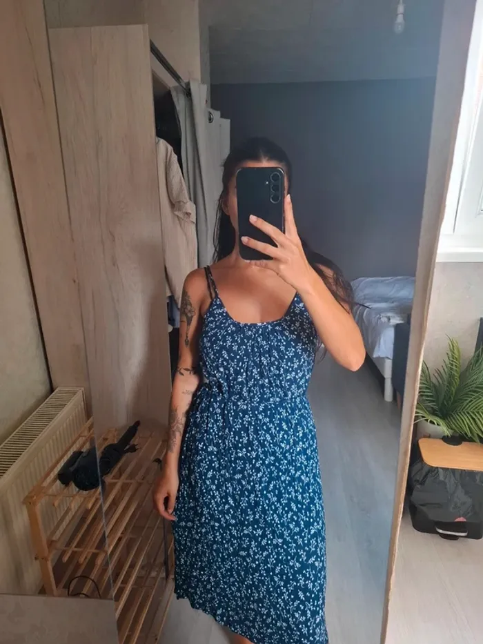 Robe d'été H&M bleu motif fleurie