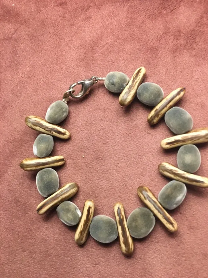 Bracelet avec des graines de Zanzibar - photo numéro 2