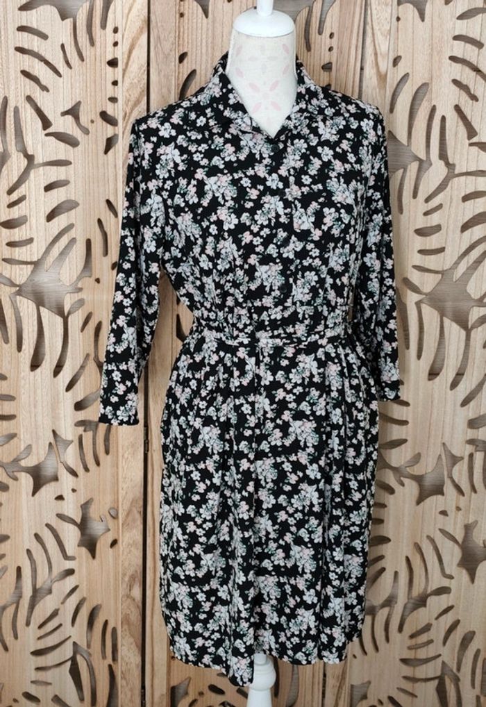 Robe fleurie noire - Coupe chemisier - Taille 42/44 Actuelle
