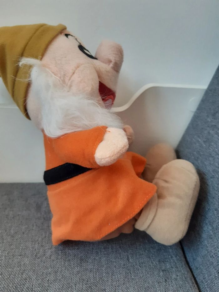 Peluche / Doudou Disney Sega : Nain Doc Blanche Neige - photo numéro 12