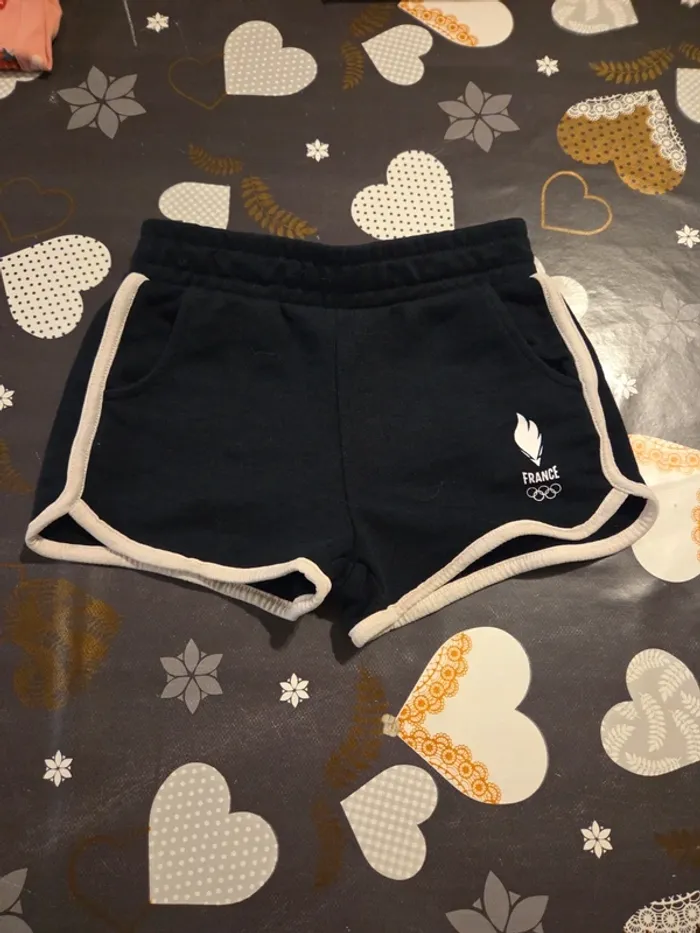 Short 4a