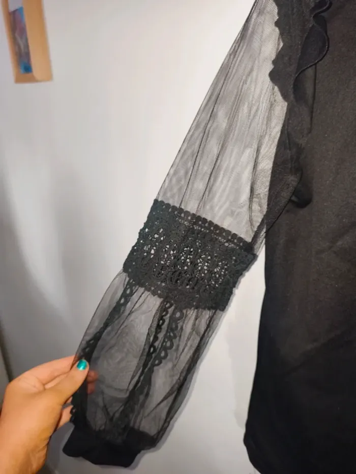 Blouse made in Italy taille 38 excellent état taille unique - photo numéro 4