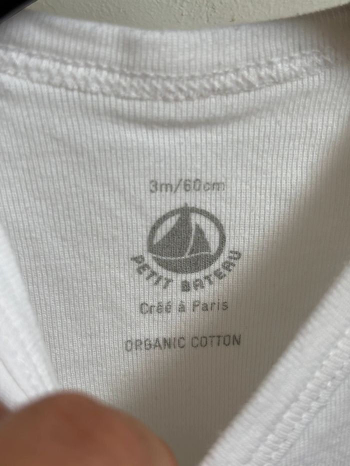 Lot 3 bodies blanc manches longues Petit Bateau Cyrillus 3 mois - photo numéro 10