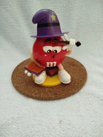 Figurine M&M's rouge