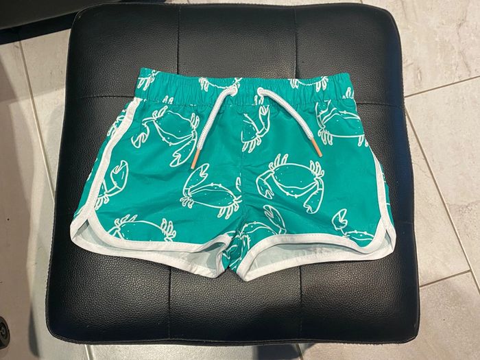 Short de bain crabes 18 mois Kiabi Neuf juste lavé - photo numéro 3