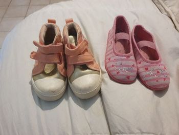 Lot basket et chaussons fille