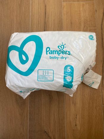 Paquet couches Pampers baby dry taille 5