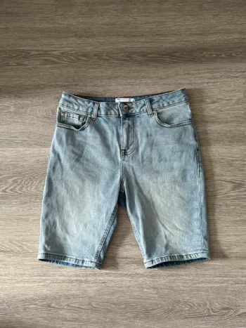 Short en jean bleu clair Homme Asos Design
