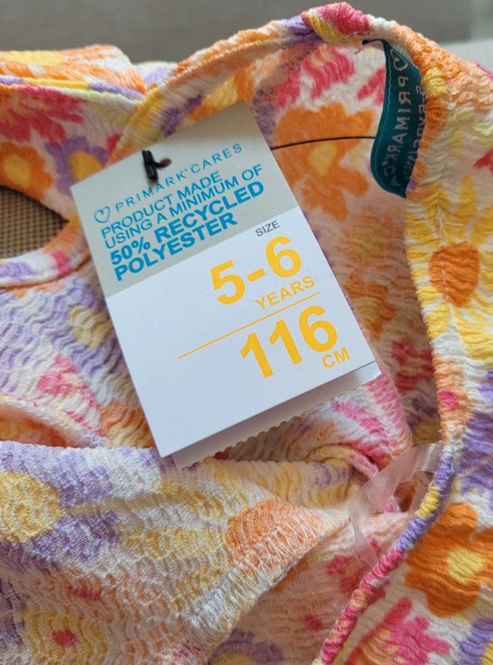 🌸 Tres jolie robe Primark 🌸 taille 6 ans - photo numéro 3