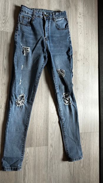 Jean skinny troué