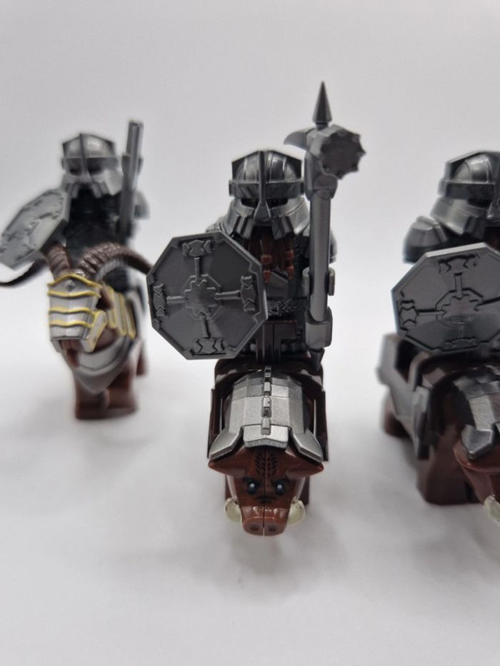 Figurines type lego 4 guerriers nains avec leur montures seigneur des anneaux / hobbit - photo numéro 5