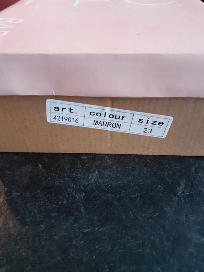 Bottines fille marron pointure 23 - photo numéro 9