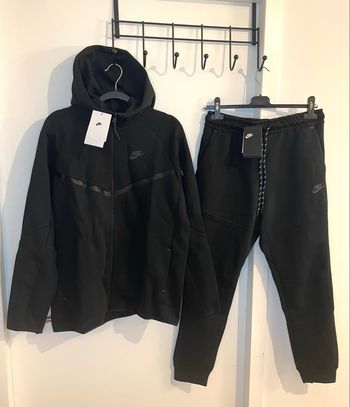 Nike Tech Fleece noir – Ensemble complet – Taille M – Neuf avec étiquette