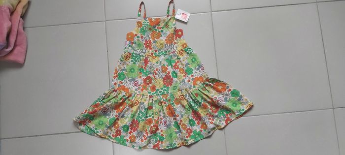 Robe à bretelles dos dénudé 3 ans