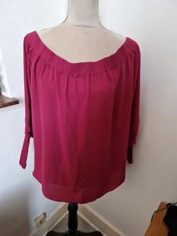 Haut épaules dénudé kiabi taille L bordeaux
